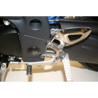 (imagen para) Tapon de Chasis (1) IZQ - Triumph Speed Triple 2005-2010, Sprint 1050 GT 2010, ST 2010 en adelante