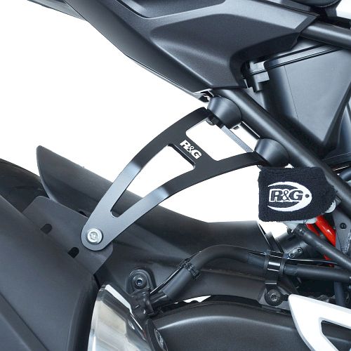 (imagen para) Tirante de Escape (1) y tapa estribera - Honda CB300R 2018 en adelante